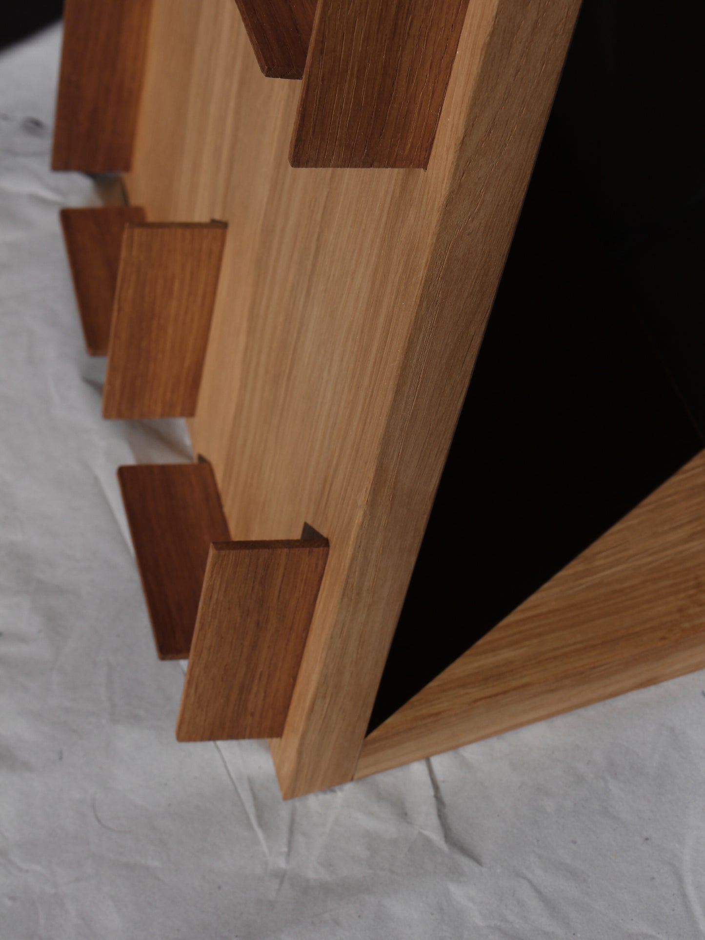 Solid wood postcard stand for DIN A6 postcards (loan available)