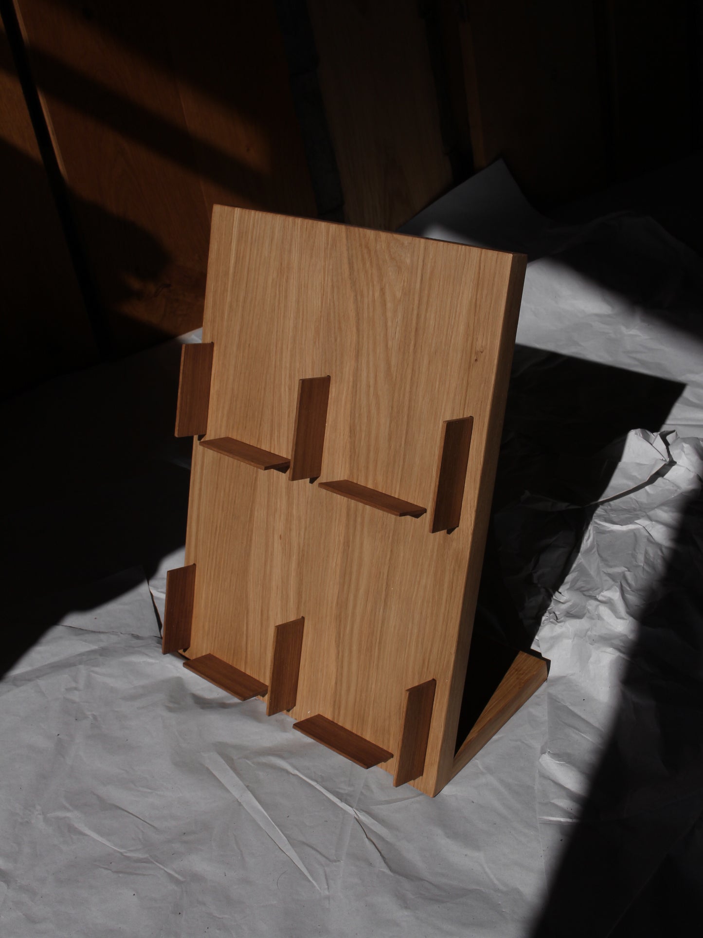 Solid wood card stand for DIN C6 folding cards (loan available)